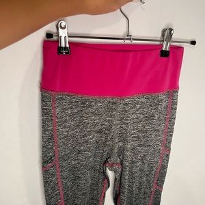 Pink seimed workout leggings💗